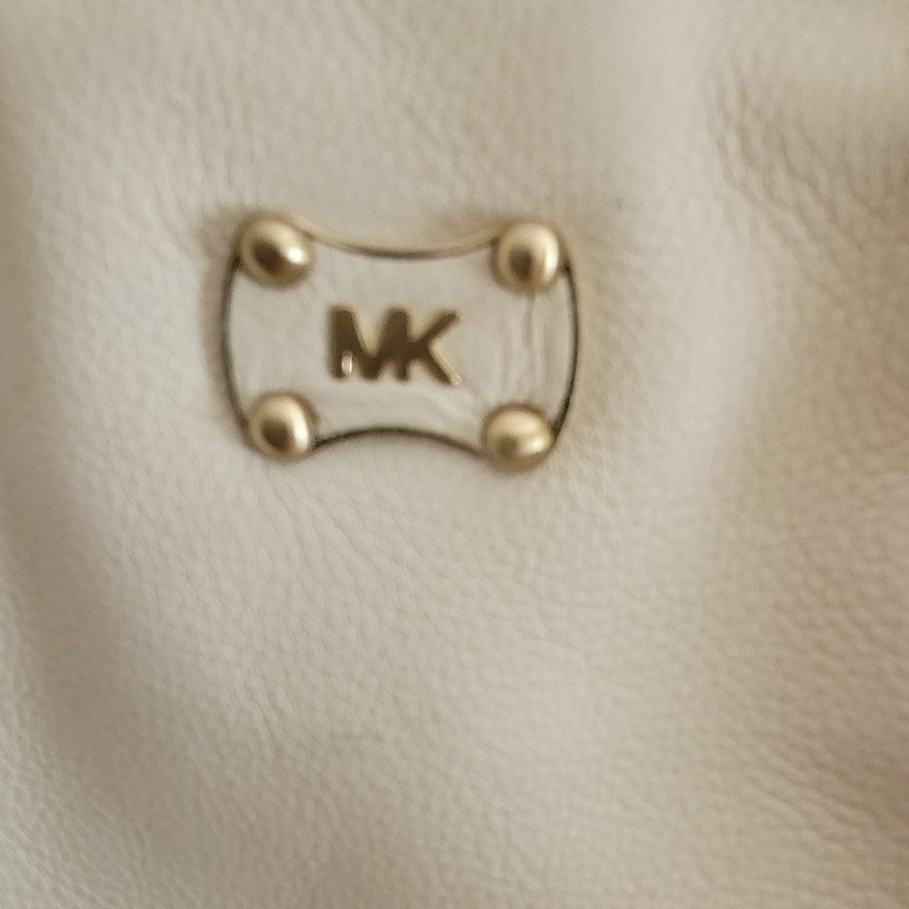 Michael Kors White Shoulder Bag with Braided Straps - Picture 2 of 14